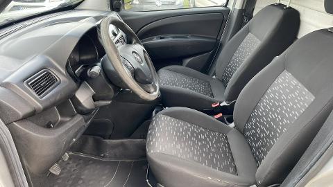 Opel Combo (120KM) - 41 800  PLN, 2016 - Gąsocin - wyprzedaż | Autoria.pl