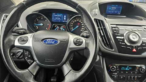 Ford Kuga II  (183KM) - 59 800  PLN, 2015 - Nowy Sącz - wyprzedaż | Autoria.pl