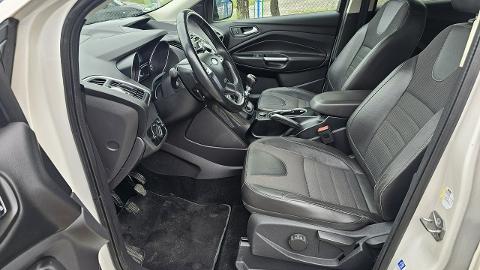 Ford Kuga II  (183KM) - 59 800  PLN, 2015 - Nowy Sącz - wyprzedaż | Autoria.pl