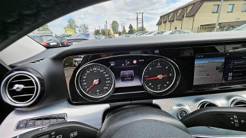 Mercedes-Benz Klasa E W213  (194KM) -  139 999  PLN, 2018 - Warszawa - wyprzedaż | Autoria.pl