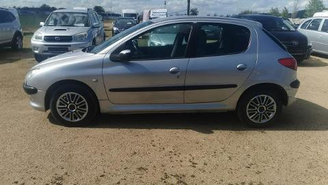 Peugeot 206 (75KM) - 4 900  PLN, 2003 - Strzegom - wyprzedaż | Autoria.pl