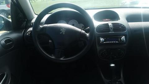 Peugeot 206 (75KM) - 4 900  PLN, 2003 - Strzegom - wyprzedaż | Autoria.pl