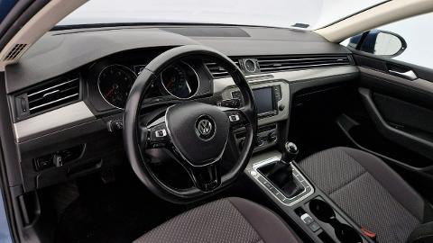 Volkswagen Passat (125KM) - 52 100  PLN, null - Janki - wyprzedaż | Autoria.pl