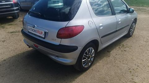 Peugeot 206 (75KM) - 4 900  PLN, 2003 - Strzegom - wyprzedaż | Autoria.pl