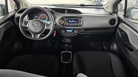 Toyota Yaris III  (75KM) - 39 000  PLN, 2017 - Katowice - wyprzedaż | Autoria.pl
