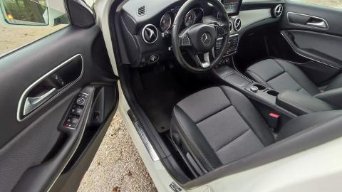 Mercedes-Benz GLA (136KM) - 55 900  PLN, 2016 - PLESZEW - wyprzedaż | Autoria.pl