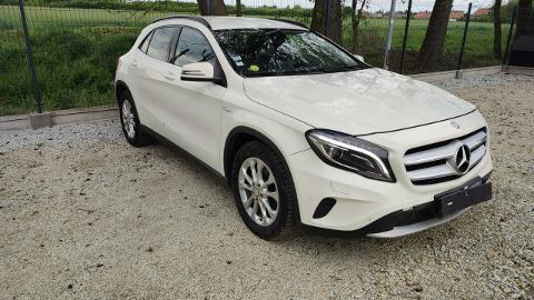 Mercedes-Benz GLA (136KM) - 55 900  PLN, 2016 - PLESZEW - wyprzedaż | Autoria.pl