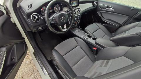 Mercedes-Benz GLA (136KM) - 55 900  PLN, 2016 - PLESZEW - wyprzedaż | Autoria.pl