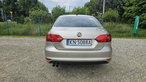 Volkswagen Jetta A6  (122KM) - 44 900  PLN, 2014 - Nowy Sącz - wyprzedaż | Autoria.pl