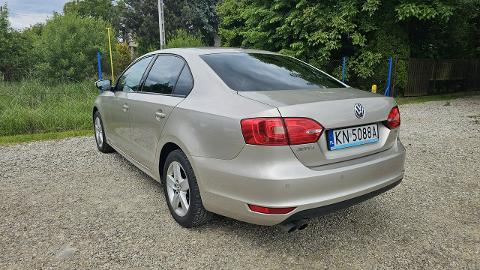 Volkswagen Jetta A6  (122KM) - 44 900  PLN, 2014 - Nowy Sącz - wyprzedaż | Autoria.pl