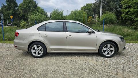 Volkswagen Jetta A6  (122KM) - 44 900  PLN, 2014 - Nowy Sącz - wyprzedaż | Autoria.pl