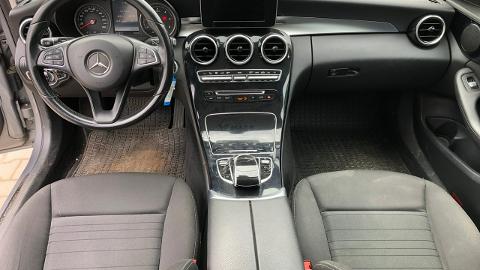 Mercedes-Benz Klasa C W205  (136KM) - 46 900  PLN, 2016 - Ostrowiec - wyprzedaż | Autoria.pl