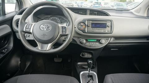 Toyota Yaris III  (74KM) - 40 500  PLN, 2018 - Poznań - wyprzedaż | Autoria.pl