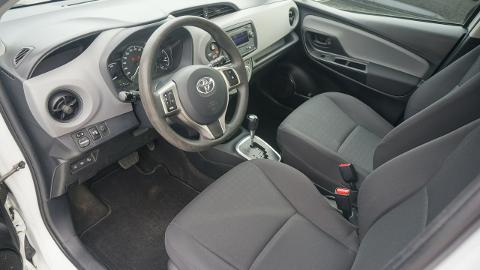 Toyota Yaris III  (74KM) - 40 500  PLN, 2018 - Poznań - wyprzedaż | Autoria.pl