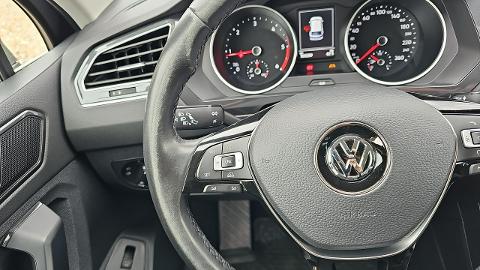 Volkswagen Tiguan II  (150KM) - 81 000  PLN, 2017 - Katowice - wyprzedaż | Autoria.pl