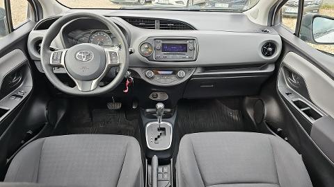 Toyota Yaris III  (75KM) - 42 800  PLN, 2018 - Katowice - wyprzedaż | Autoria.pl