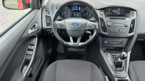 Ford Focus Mk3  (120KM) - 27 900  PLN, 2015 - Warszawa - wyprzedaż | Autoria.pl