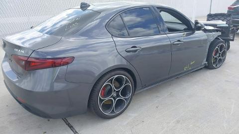 Alfa Romeo Giulia (280KM) - 69 600  PLN, 2023 - wyprzedaż | Autoria.pl