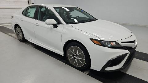 Toyota Camry IX  (203KM) -  112 000  PLN, 2024 - Katowice - wyprzedaż | Autoria.pl