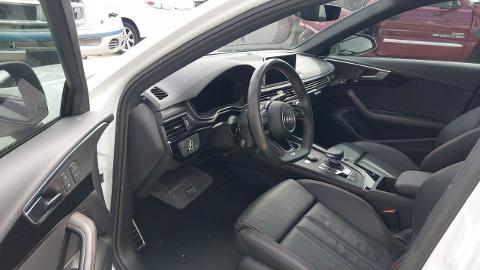 Audi A4 B9  (252KM) - 46 100  PLN, 2018 - wyprzedaż | Autoria.pl