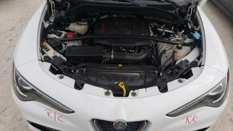 Alfa Romeo Stelvio (280KM) - 43 900  PLN, 2018 - wyprzedaż | Autoria.pl