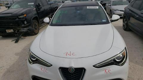 Alfa Romeo Stelvio (280KM) - 43 900  PLN, 2018 - wyprzedaż | Autoria.pl