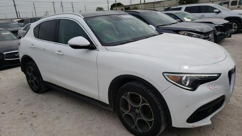 Alfa Romeo Stelvio (280KM) - 43 900  PLN, 2018 - wyprzedaż | Autoria.pl