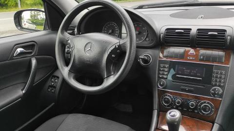 Mercedes-Benz Klasa C W203  (143KM) - 9 900  PLN, 2004 - Goczałkowice-Zdrój - wyprzedaż | Autoria.pl