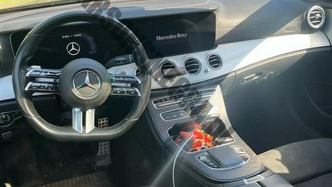 Mercedes-Benz Klasa E W213  (194KM) -  134 550  PLN, 2020 - Kiczyce - wyprzedaż | Autoria.pl
