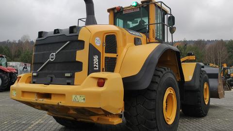 Volvo L 220G (370KM) -  425 000  PLN, 2012 - Widełki - wyprzedaż | Autoria.pl