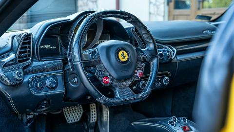 Ferrari 458 Italia (569KM) -  749 999  PLN, 2010 - Ropczyce - wyprzedaż | Autoria.pl