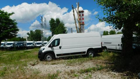 Fiat Ducato (180KM) -  119 999  PLN, 2024 - Warszawa - wyprzedaż | Autoria.pl