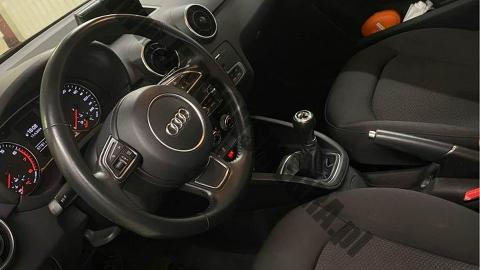 Audi A1 8X  (95KM) - 51 100  PLN, 2015 - Kiczyce - wyprzedaż | Autoria.pl
