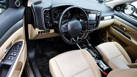 Mitsubishi Outlander III  (150KM) -  106 900  PLN, 2018 - Mysłowice - wyprzedaż | Autoria.pl