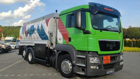 MAN TGA 26.400 Autocysterna z Dystrybucją Ważne TDT (400KM) -  165 000  PLN, 2007 - Widełki - wyprzedaż | Autoria.pl