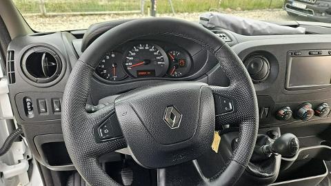Renault Master (131KM) - 46 900  PLN, 2018 - Kutno - wyprzedaż | Autoria.pl