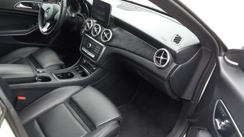 Mercedes-Benz CLA (210KM) - 87 900  PLN, 2016 - Lublin - wyprzedaż | Autoria.pl