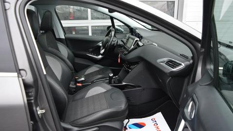 Peugeot 2008 I  (92KM) - 36 800  PLN, 2015 - HRUBIESZÓW - wyprzedaż | Autoria.pl