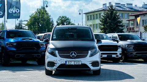 Mercedes-Benz inny (190KM) -  199 999  PLN, 2016 - Ropczyce - wyprzedaż | Autoria.pl