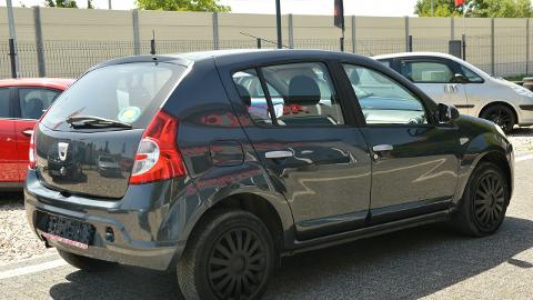 Dacia Sandero I  (75KM) - 11 900  PLN, 2010 - CHEŁM - wyprzedaż | Autoria.pl