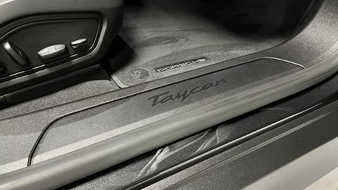 Porsche Taycan (476KM) -  385 300  PLN, 2022 - Częstochowa - wyprzedaż | Autoria.pl