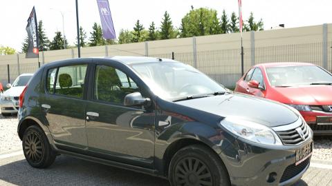 Dacia Sandero I  (75KM) - 11 900  PLN, 2010 - CHEŁM - wyprzedaż | Autoria.pl