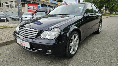 Mercedes-Benz Klasa C W203  (150KM) - 16 900  PLN, 2006 - Szczecin - wyprzedaż | Autoria.pl
