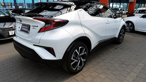 Toyota C-HR (122KM) - 86 900  PLN, 2017 - Mysłowice - wyprzedaż | Autoria.pl