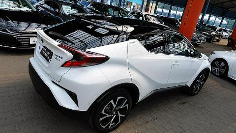 Toyota C-HR (122KM) - 86 900  PLN, 2017 - Mysłowice - wyprzedaż | Autoria.pl