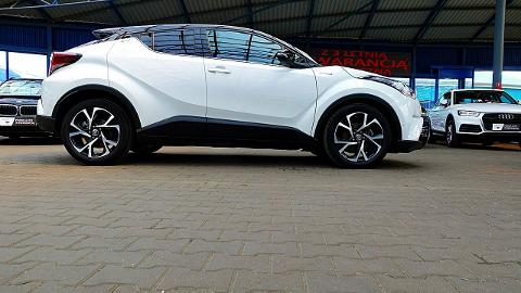 Toyota C-HR (122KM) - 86 900  PLN, 2017 - Mysłowice - wyprzedaż | Autoria.pl