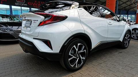 Toyota C-HR (122KM) - 86 900  PLN, 2017 - Mysłowice - wyprzedaż | Autoria.pl