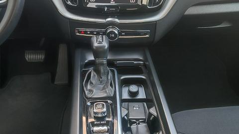 Volvo XC 60 II  (190KM) -  136 900  PLN, 2020 - Otwock - wyprzedaż | Autoria.pl