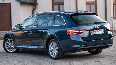 Škoda Superb III  (190KM) - 87 700  PLN, 2017 - Zwoleń - wyprzedaż | Autoria.pl