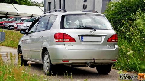 Toyota Avensis Verso I  (115KM) - 14 000  PLN, 2003 - Gdynia Cisowa - wyprzedaż | Autoria.pl